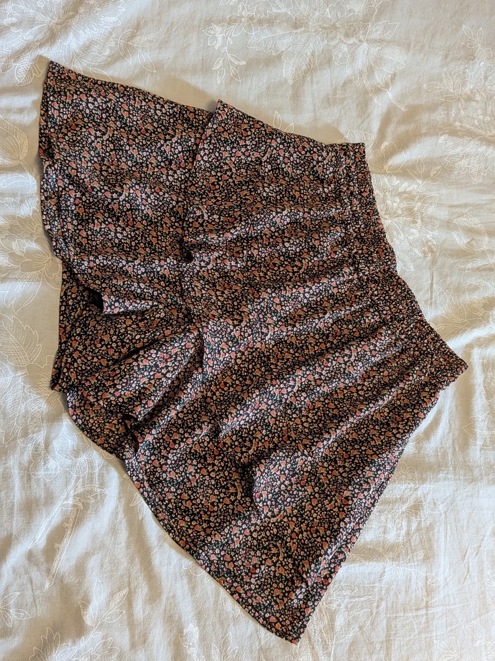 Simons Twik Black Skort with coral Floral Print